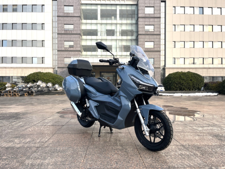 Максискутер SPRMOTORS ADV MAX серый T4-50L (с кофром и боковыми боксами)